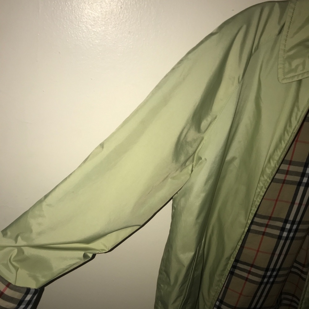 BURBERRY JACKET (Authentic) - Picture 3 of 4